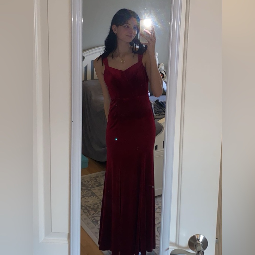 Mermaid V-Neck Keyhole Back Velvet Floor-Length Dress Burgundy